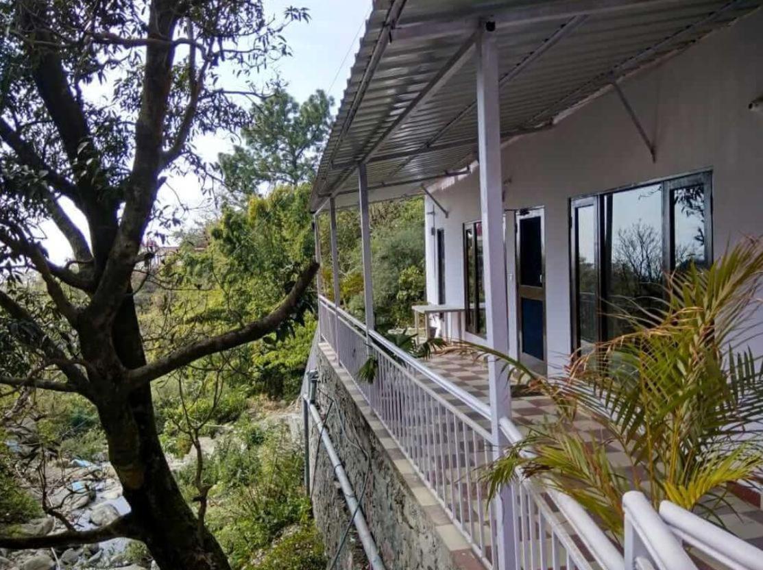 Nazara Home Stay Kasauli Eksteriør bilde